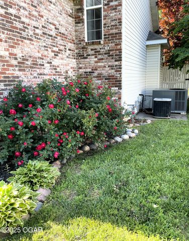 1901 E Sadie Lane, Joplin, MO 64801