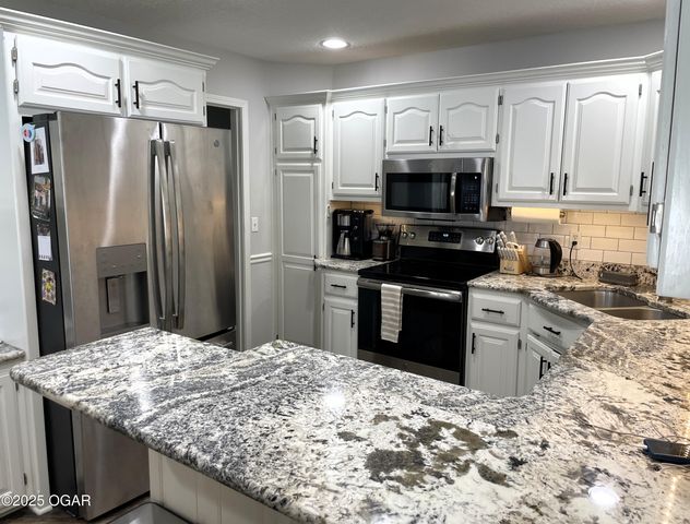 1901 E Sadie Lane, Joplin, MO 64801