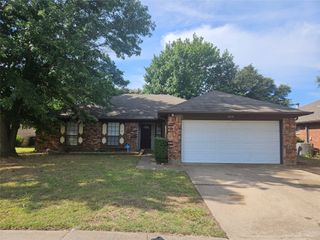 3201 Fairmeadows Lane, Fort Worth, TX 76123