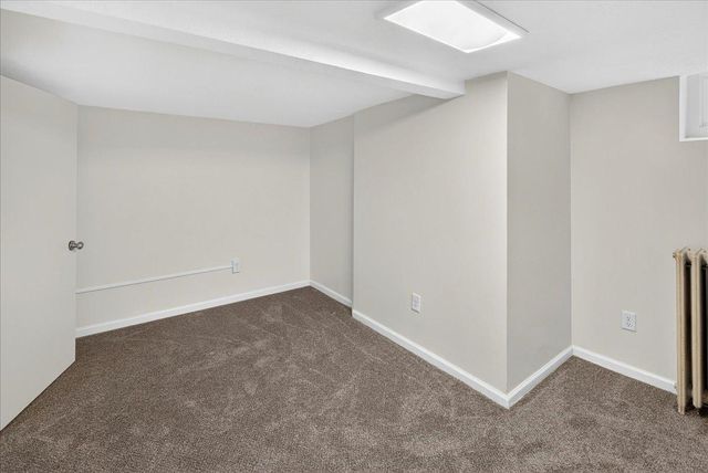 2207 Holloway Avenue E, North Saint Paul, MN 55109