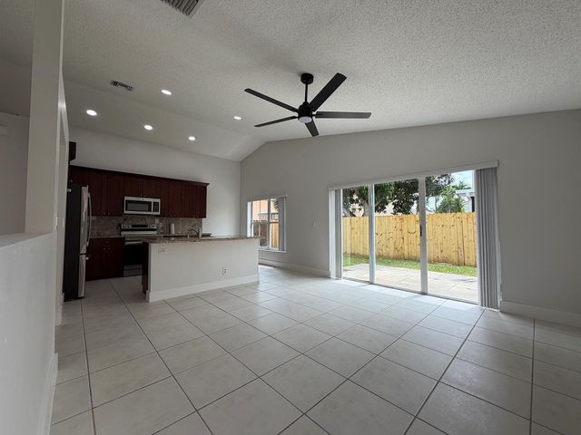 3386 Treasure Lane, Margate, FL 33063