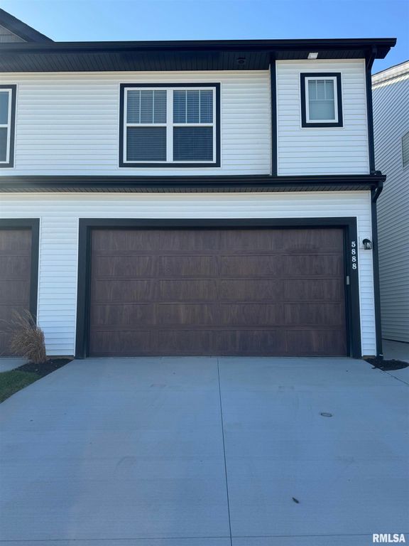 5888 BUTTERFIELD Drive, Bettendorf, IA 52722