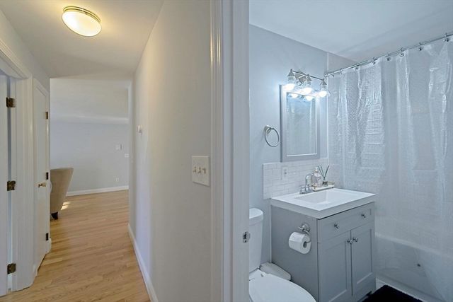 165-R Chestnut St 2, Foxboro, MA 02035