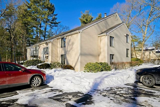 165-R Chestnut St 2, Foxboro, MA 02035