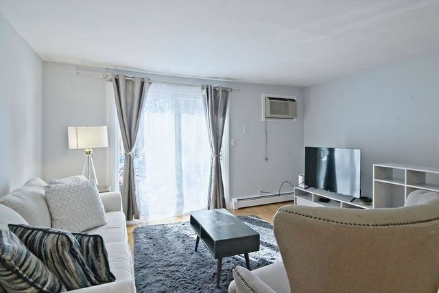 165-R Chestnut St 2, Foxboro, MA 02035