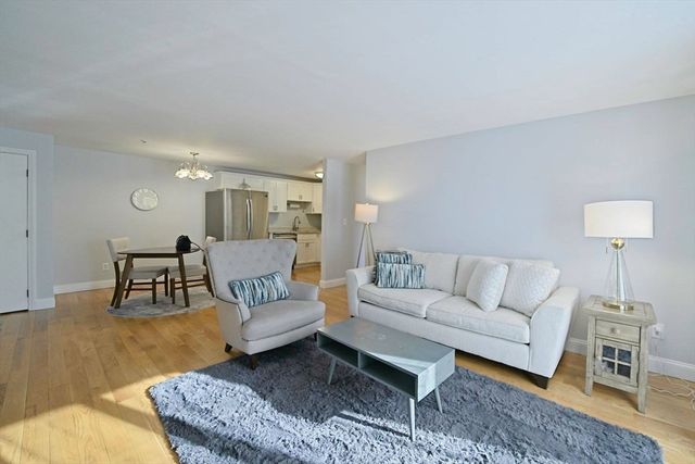 165-R Chestnut St 2, Foxboro, MA 02035