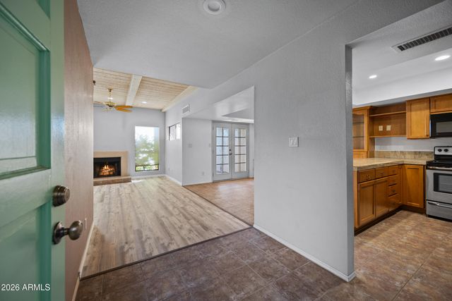 1920 E MARYLAND Avenue 31, Phoenix, AZ 85016