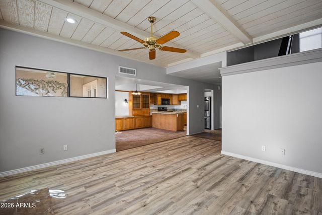 1920 E MARYLAND Avenue 31, Phoenix, AZ 85016