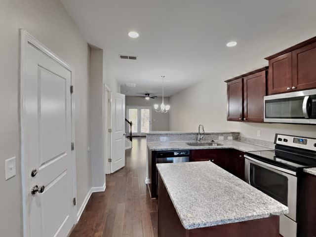 133 Hickory Station Ln, Mount Juliet, TN 37122