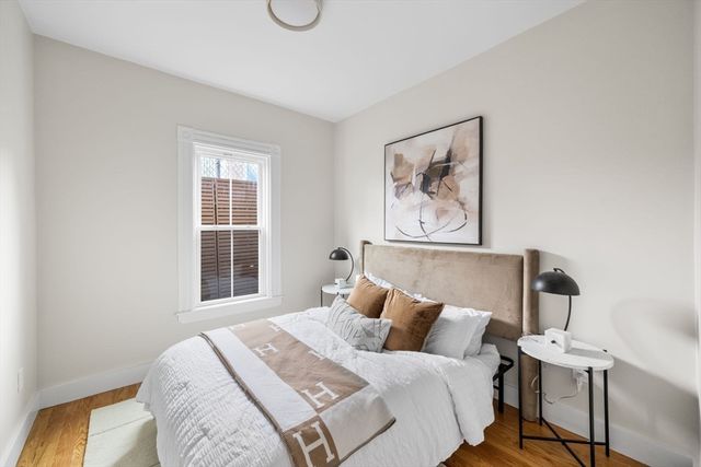 14 Harbor View St 1, Boston, MA 02125