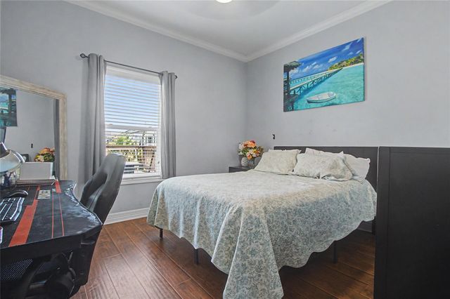 2217 Grover Avenue, Galveston, TX 77551
