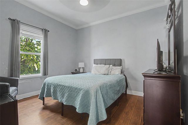 2217 Grover Avenue, Galveston, TX 77551