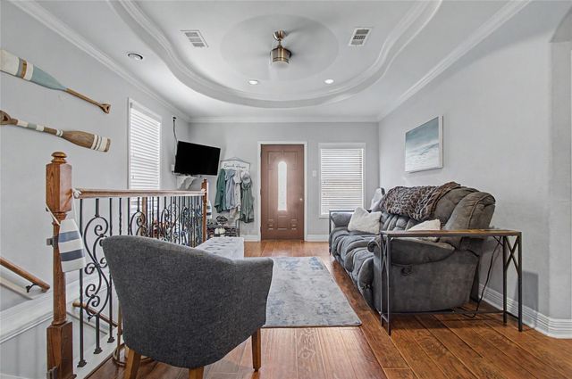2217 Grover Avenue, Galveston, TX 77551