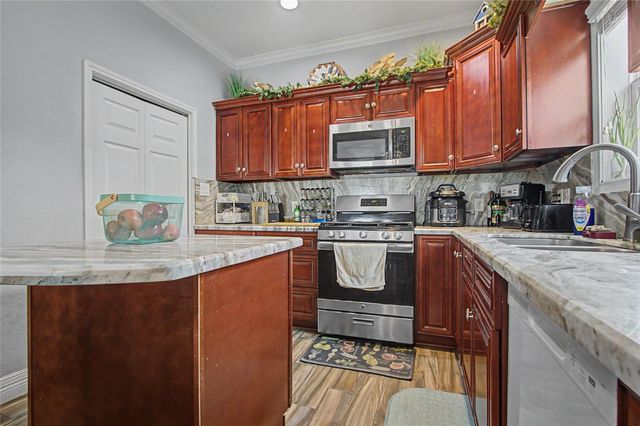 2217 Grover Avenue, Galveston, TX 77551