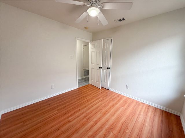 111 Forest Park Lane, Red Oak, TX 75154