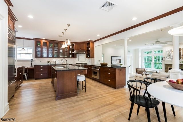 121 Christopher St, Montclair Twp., NJ 07042