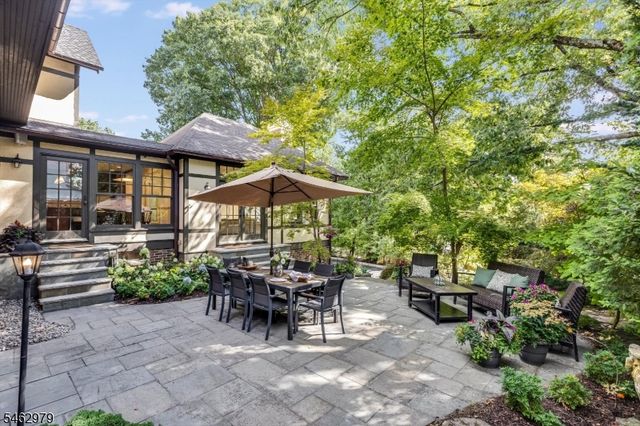 121 Christopher St, Montclair Twp., NJ 07042