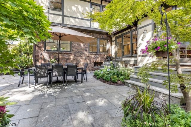 121 Christopher St, Montclair Twp., NJ 07042