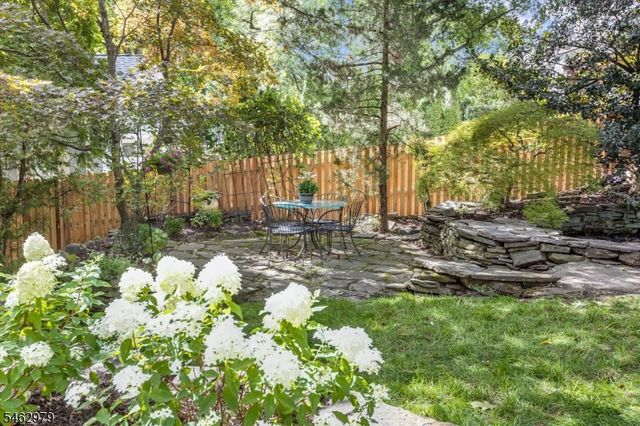 121 Christopher St, Montclair Twp., NJ 07042