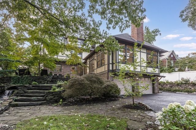 121 Christopher St, Montclair Twp., NJ 07042