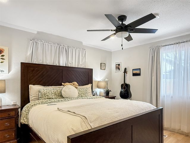 2519 E Aurora Avenue, Des Moines, IA 50317