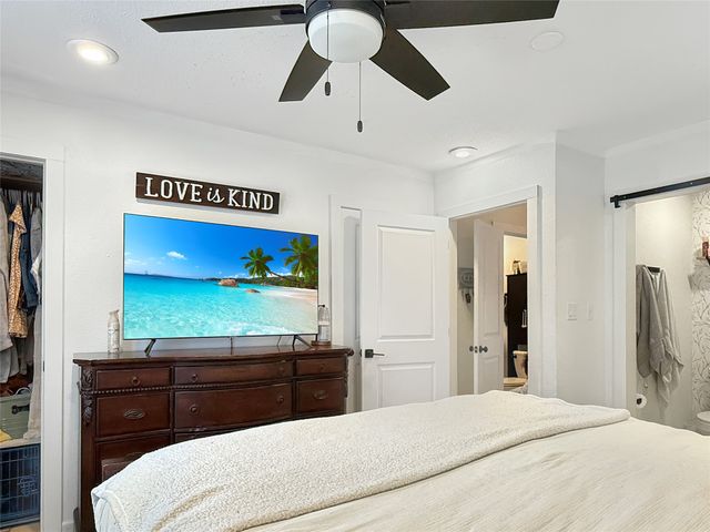 2519 E Aurora Avenue, Des Moines, IA 50317