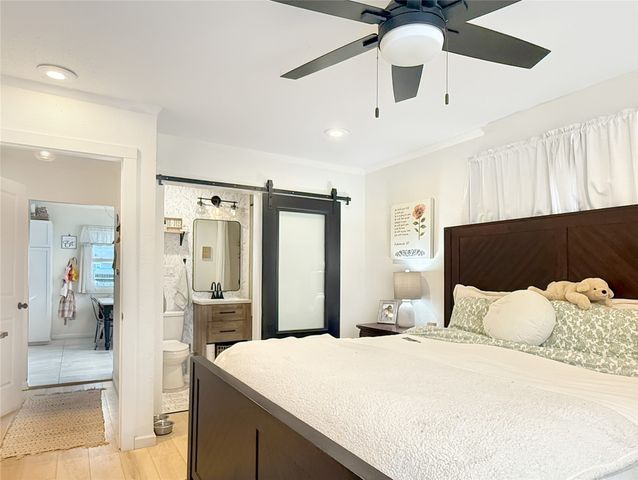 2519 E Aurora Avenue, Des Moines, IA 50317