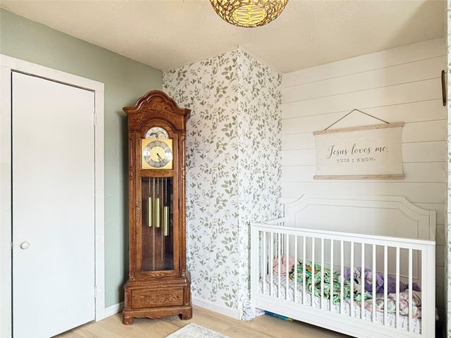 2519 E Aurora Avenue, Des Moines, IA 50317