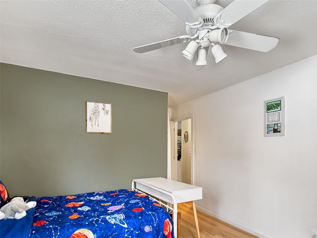 2519 E Aurora Avenue, Des Moines, IA 50317