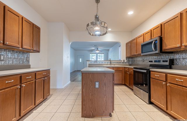 25714 PRESIDIO ALY, Boerne, TX 78015