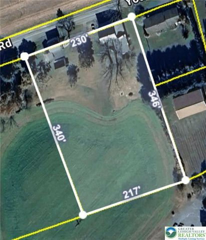 654 Youngs Hill Road, Plainfield Twp, PA 18040