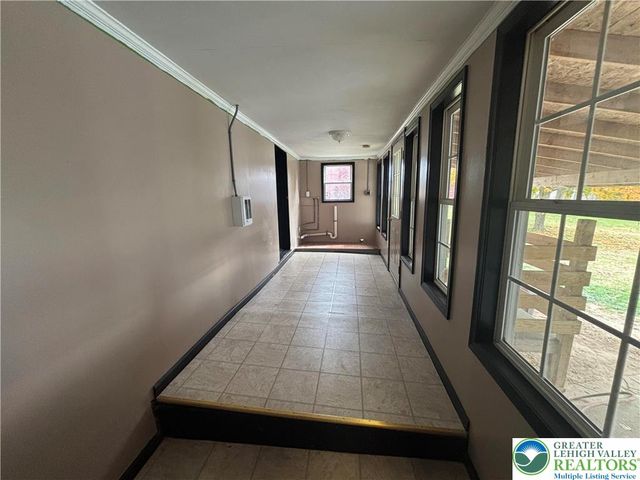 654 Youngs Hill Road, Plainfield Twp, PA 18040