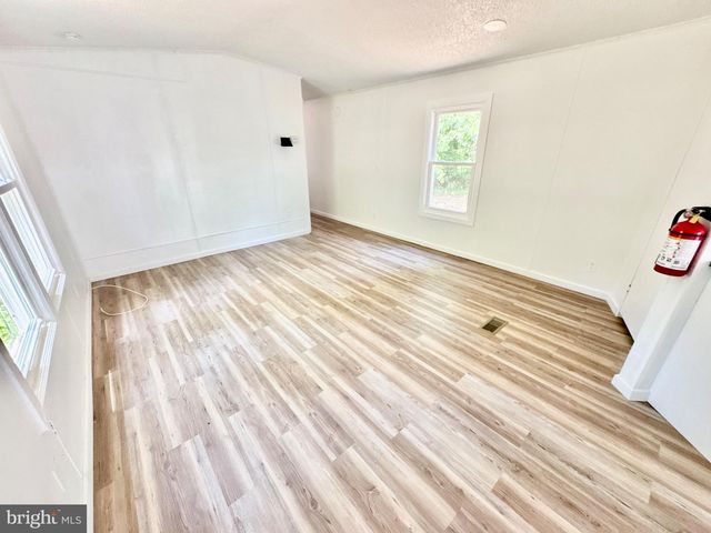 448 EVERGREEN RD, Millville, NJ 08332