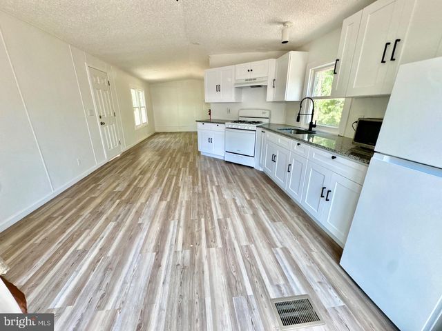 448 EVERGREEN RD, Millville, NJ 08332