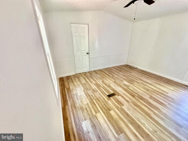 448 EVERGREEN RD, Millville, NJ 08332