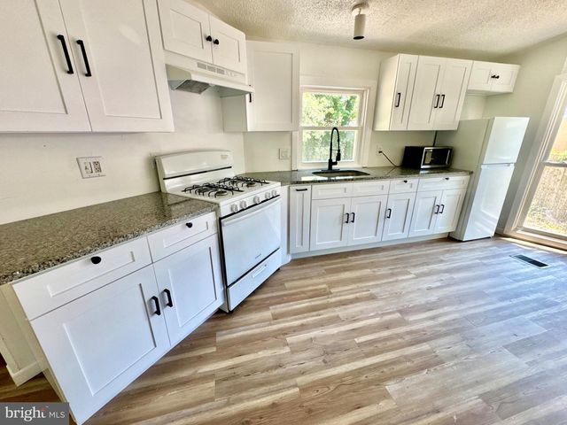 448 EVERGREEN RD, Millville, NJ 08332