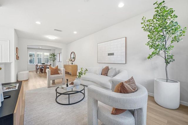 214 Peppermint Tree Terrace 1, Sunnyvale, CA 94086