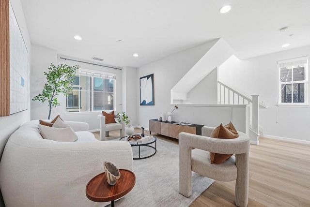 214 Peppermint Tree Terrace 1, Sunnyvale, CA 94086