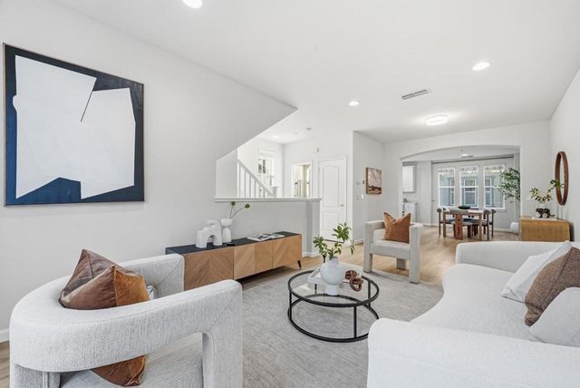 214 Peppermint Tree Terrace 1, Sunnyvale, CA 94086