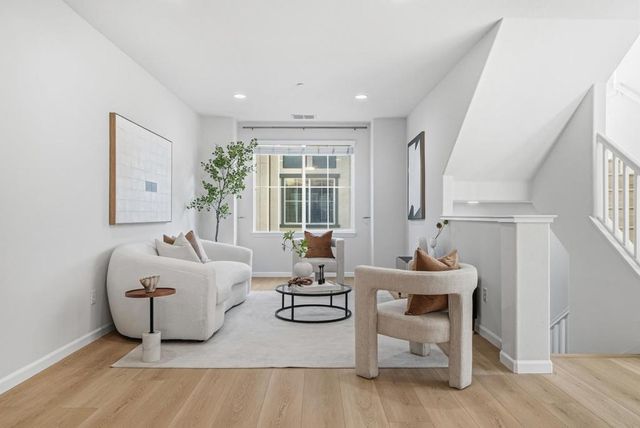214 Peppermint Tree Terrace 1, Sunnyvale, CA 94086