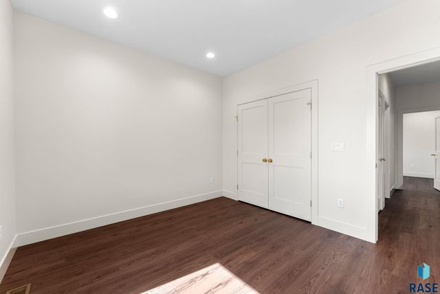 8309 E Sheridan Cir Circle, Sioux Falls, SD 57110