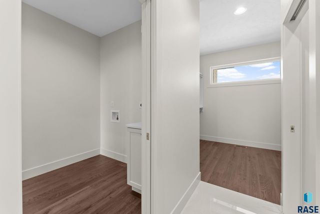 8309 E Sheridan Cir Circle, Sioux Falls, SD 57110