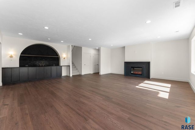 8309 E Sheridan Cir Circle, Sioux Falls, SD 57110