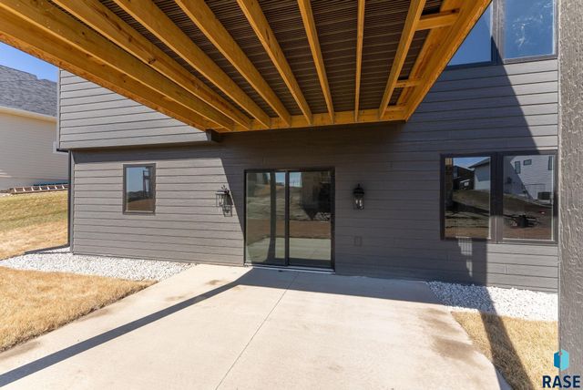 8309 E Sheridan Cir Circle, Sioux Falls, SD 57110