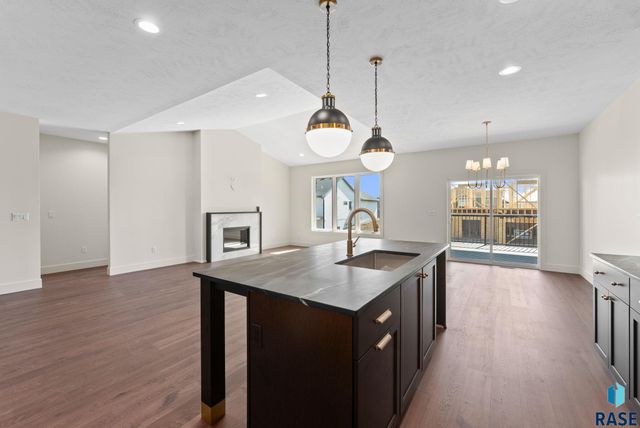 8309 E Sheridan Cir Circle, Sioux Falls, SD 57110