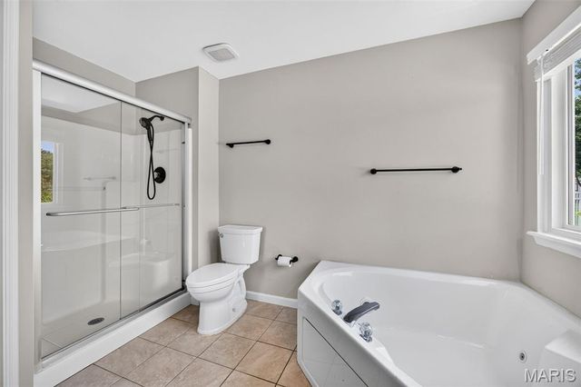 1465 Washingtons Crossing Drive, O'fallon, MO 63366