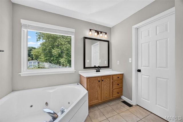 1465 Washingtons Crossing Drive, O'fallon, MO 63366