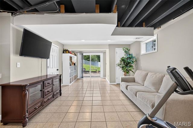 1465 Washingtons Crossing Drive, O'fallon, MO 63366