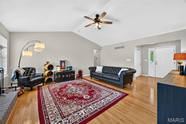 1465 Washingtons Crossing Drive, O'fallon, MO 63366