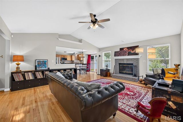 1465 Washingtons Crossing Drive, O'fallon, MO 63366
